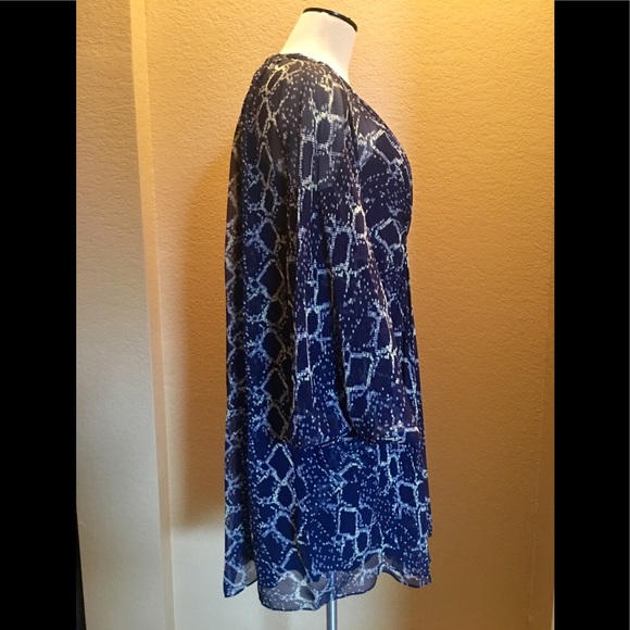 DVF-Silk Bat Wing Navy Geometric Print Dress - Picture 2 of 8